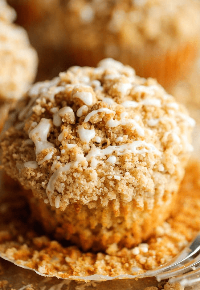 APPLE STRUDEL MUFFINS