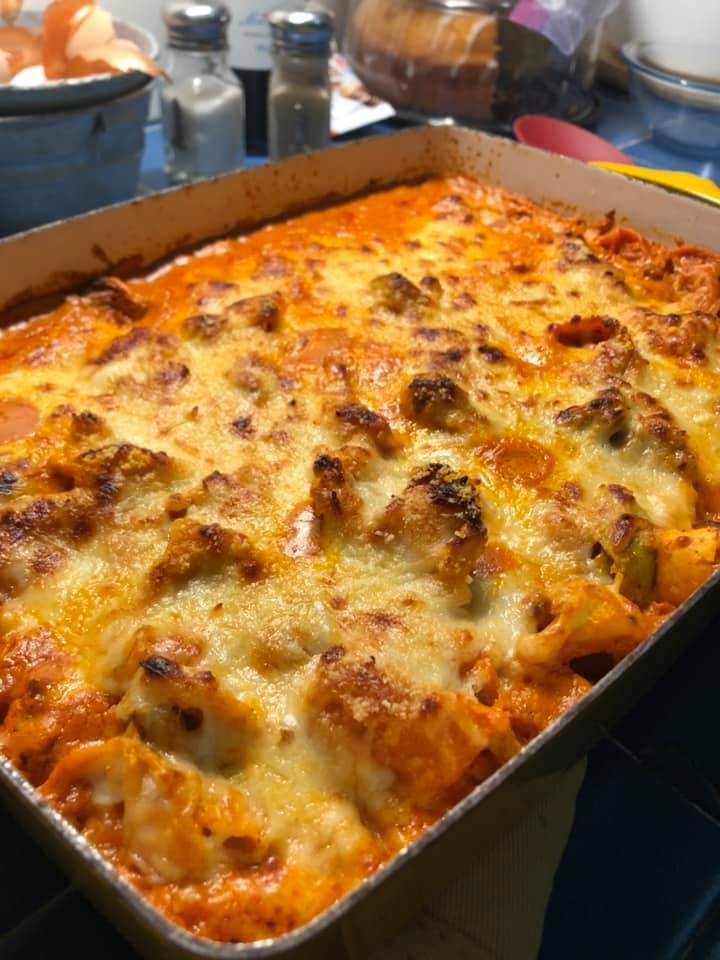 Cheesy Tortellini Bake