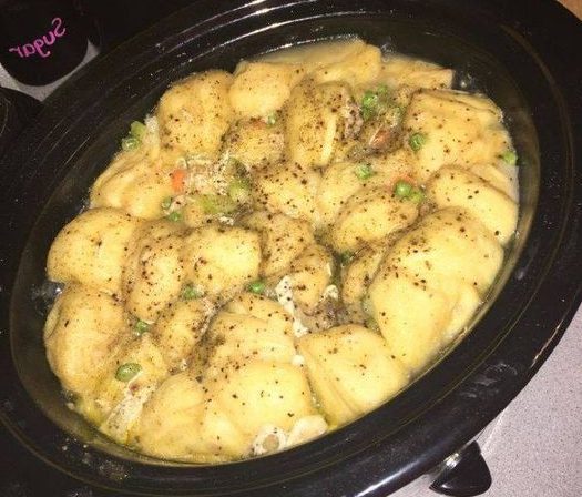 Slow Cooker Chicken and Dumplings