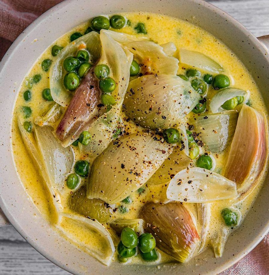 Creamed Onions and Peas Recipe