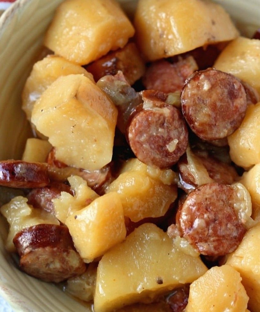 Easy Crockpot Sausage and Potatoes