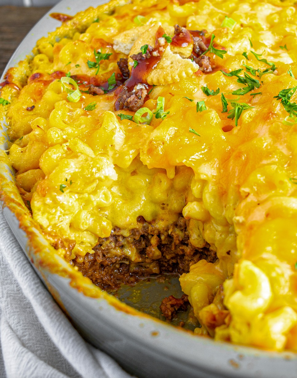 The Easiest Mac and Cheese Meatloaf Casserole