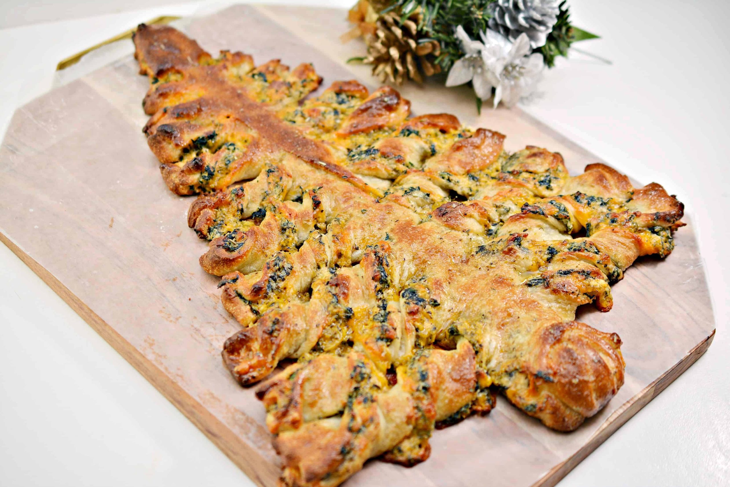 Spinach Dip Christmas Bread Tree