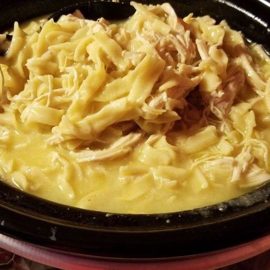 Best Crockpot Chicken and Noodles