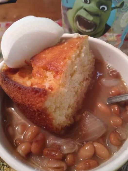 Crockpot Pinto Beans and Cornbread