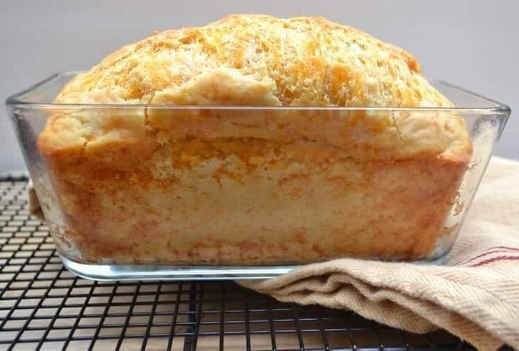 CHEDDAR CHEESE BREAD