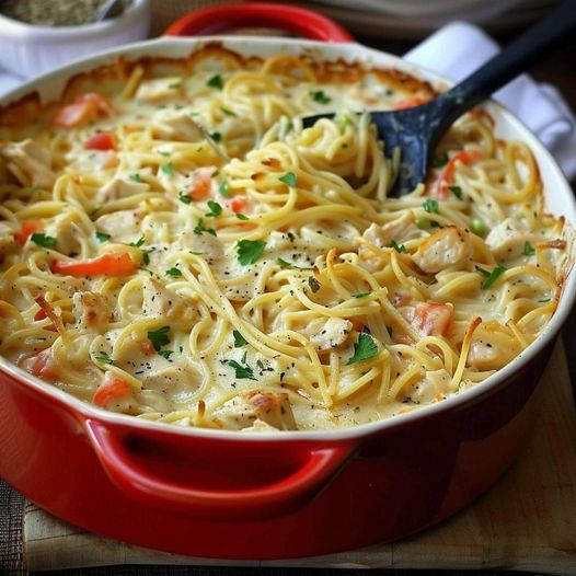 EASY CHICKEN SPAGHETTI CASSEROLE