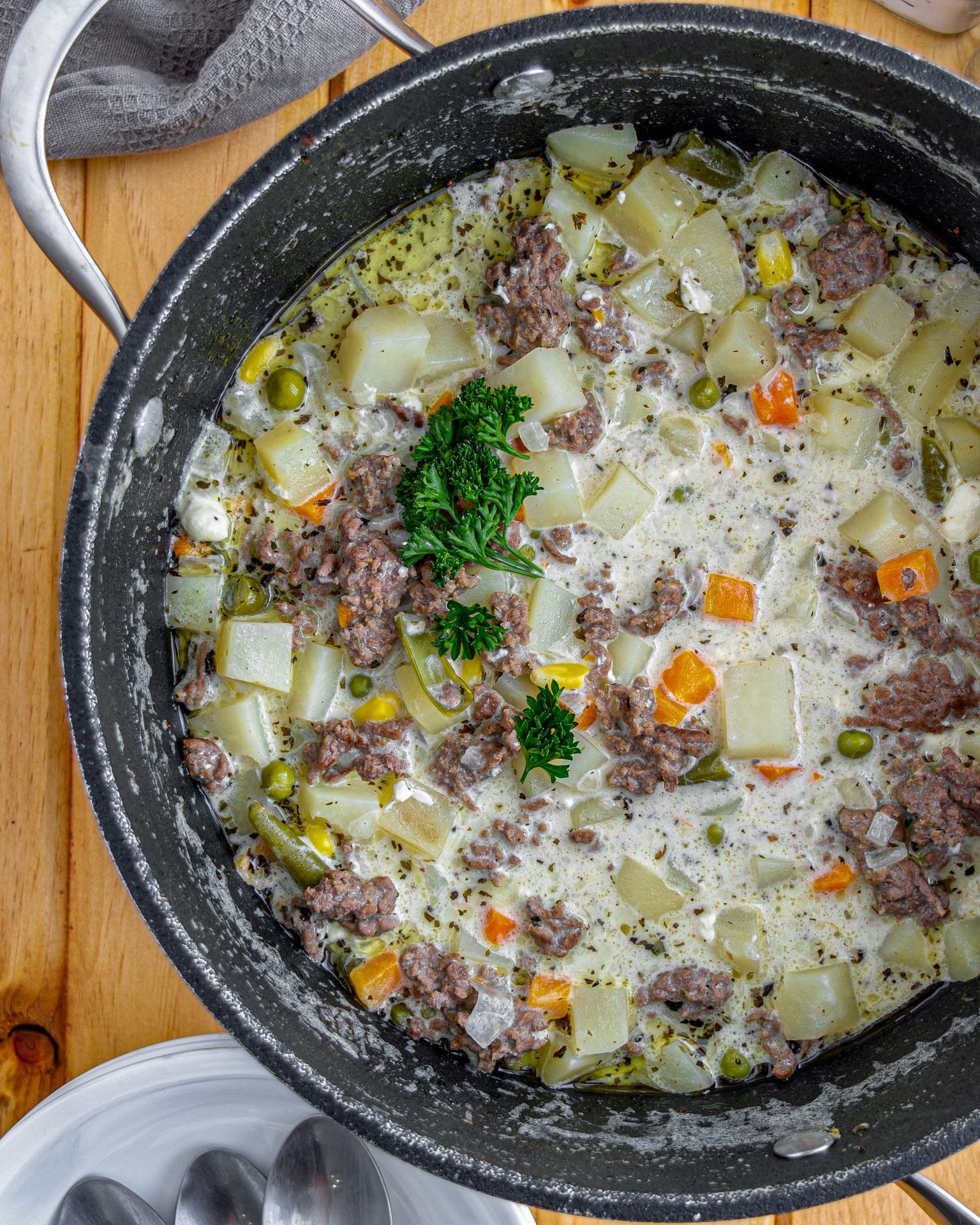 CREAMY POTATO & HAMBURGER SOUP