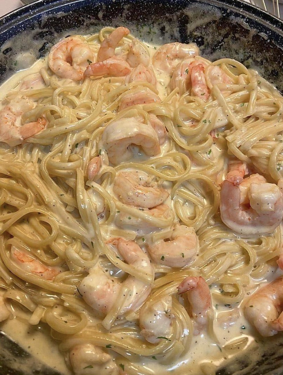 ONE PAN SHRIMP FETTUCCINE ALFREDO