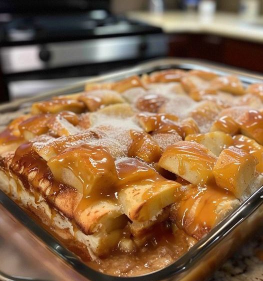 CARAMEL APPLE CINNAMON ROLL LASAGNA