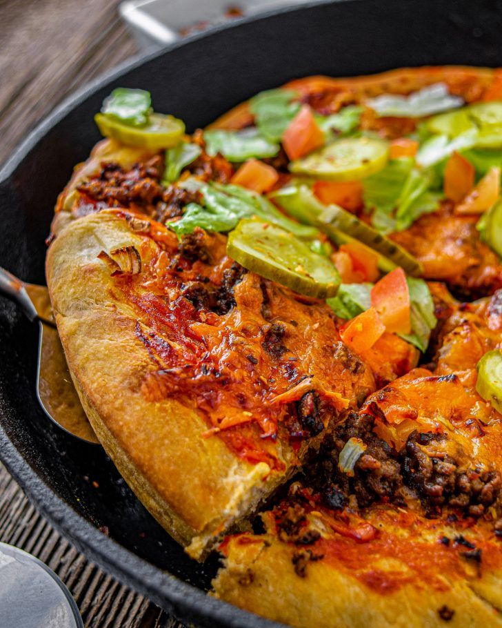 Cheeseburger Skillet Pizza