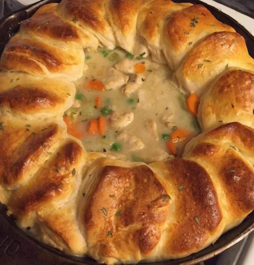 Skillet Chicken Pot Pie Casserole