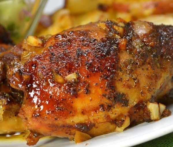 Honey Garlic Slow Cooker Chicken Thighs