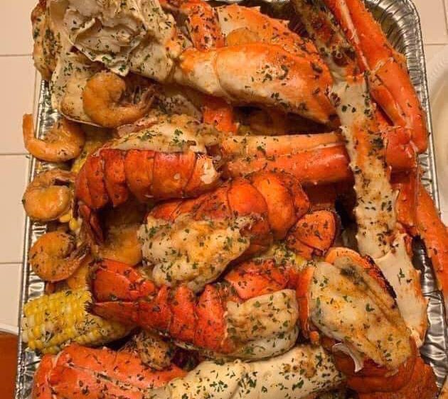 GARLIC BUTTER SEAFOOD BOIL