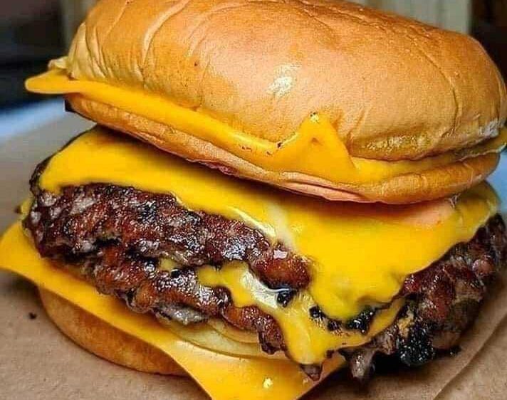 Easy Homemade Cheeseburger