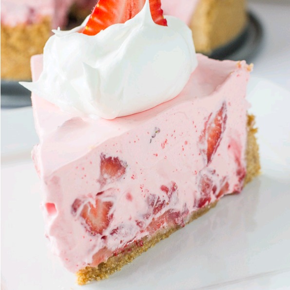 No-Bake Strawberry & Cream Pie