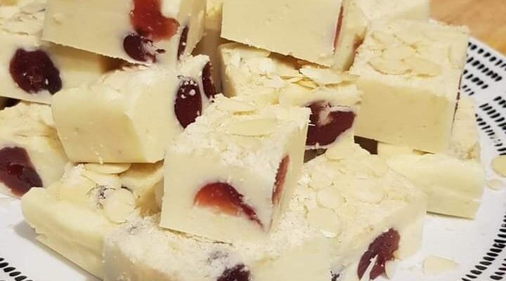 Slow Cooker Bakewell Fudge